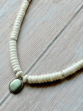 Load image into Gallery viewer, Vintage Clam Shell and Paloma Sterling Silver Necklace