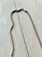 Load image into Gallery viewer, Vintage Graduated Sterling Silver Pearl Necklace