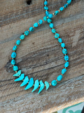 Load image into Gallery viewer, Fetish Kingman Turquoise Beaded Necklace