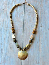 Load image into Gallery viewer, Vintage Mother of Pearl Necklace