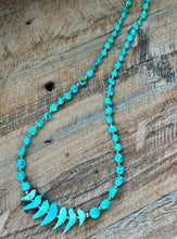 Load image into Gallery viewer, Fetish Kingman Turquoise Beaded Necklace
