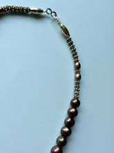 Load image into Gallery viewer, Beautiful Peacock Iridescent Luster Baroque Pearl Statement Necklace