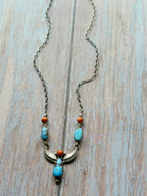 Load image into Gallery viewer, Spiny Oyster and Golden Hills Necklace