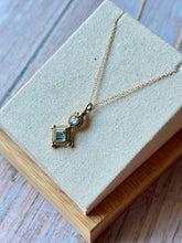 Load image into Gallery viewer, Vintage Labradorite and Topaz Gold Fill Necklace