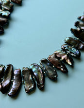 Load image into Gallery viewer, Beautiful Peacock Iridescent Luster Pearl Statement Necklace
