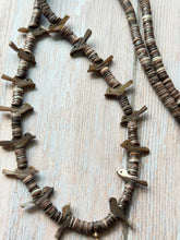 Load image into Gallery viewer, Vintage Mother of Pearl Fetish Shell Necklace
