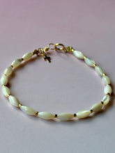 Load image into Gallery viewer, Mermaid Vintage Motner of Pearl 14k Gold Fill Bracelet
