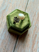 Load image into Gallery viewer, Floral Pearl Open Ended Sterling Silver Ring

