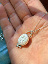 Load image into Gallery viewer, Freshwater Pearl Medallion Necklace
