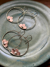 Load image into Gallery viewer, Mixed Metal Petal Earrings
