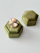 Load image into Gallery viewer, Freshwater Pearl Sterling Silver Ring, Sz 7.25-7.5
