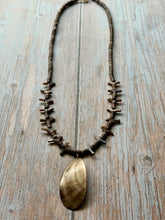Load image into Gallery viewer, Vintage Mother of Pearl Fetish Shell Necklace
