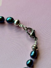 Load image into Gallery viewer, Mermaid Star and Iridescent Peacock Pearl Bracelet
