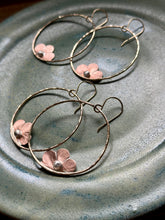 Load image into Gallery viewer, Mixed Metal Petal Earrings
