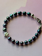 Load image into Gallery viewer, Mermaid Star and Iridescent Peacock Pearl Bracelet
